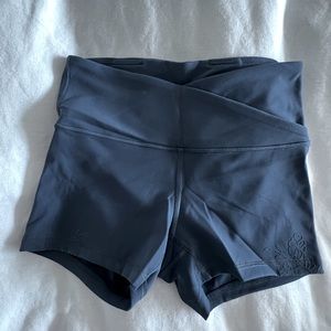 Lululemon high rise cross waist shorts